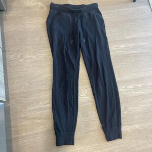 Lululemon Women's Black Joggers-tracksuits